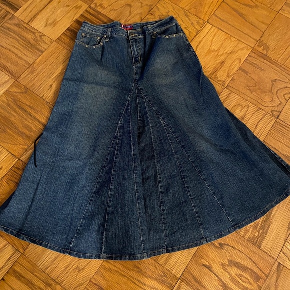 Skirts like new condition. Size and price on photo. Ask for a bundle price. - Picture 10 of 10